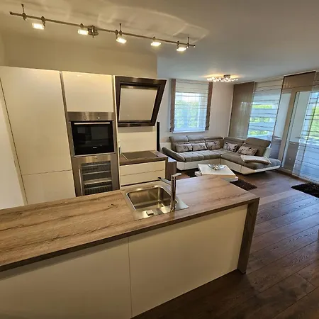 Ferienwohnung * Velden am Wörthersee